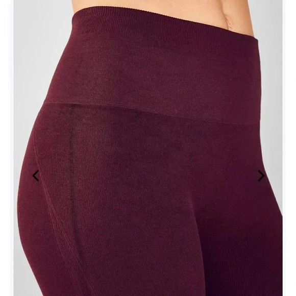 Raspberry color HighWaisted SeamlessRuched Legging - Picture 4 of 8